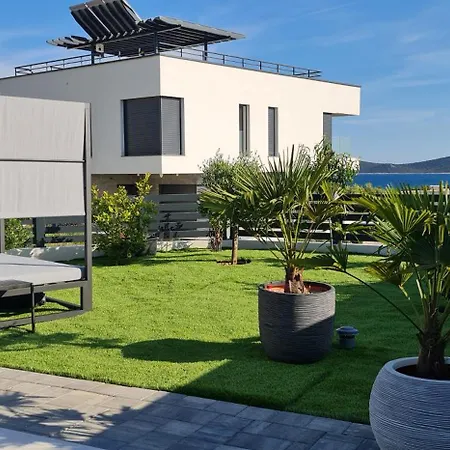 Meerblick Duplex Pool Villa